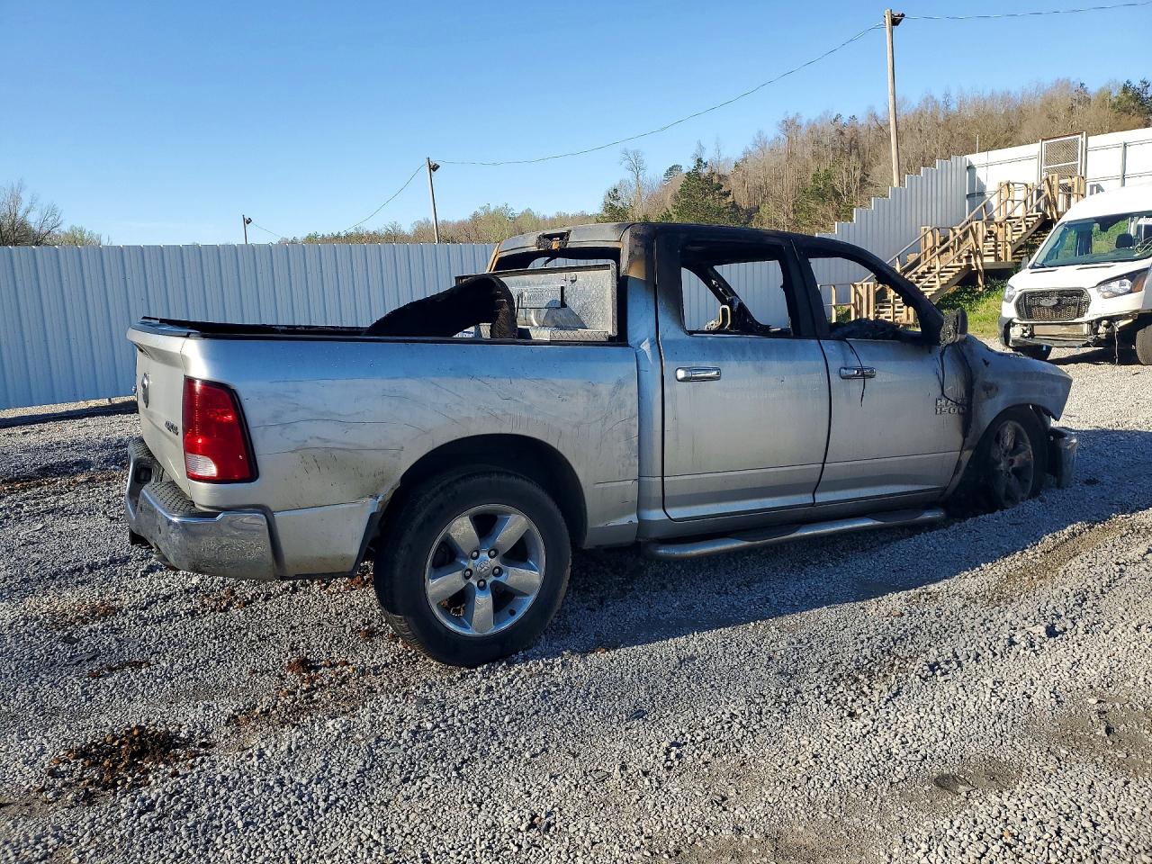 2014 RAM 1500 SLT photo 3