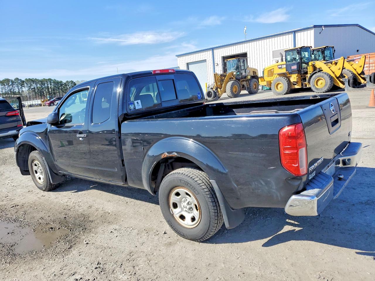 2006 NISSAN FRONTIER XE photo 3