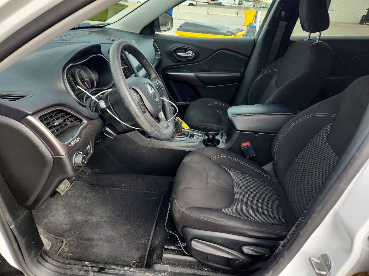 2019 JEEP CHEROKEE LATITUDE photo 7