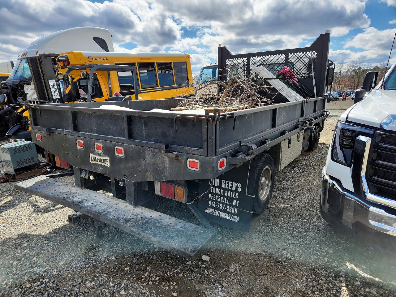 2011 ISUZU NPR photo 5