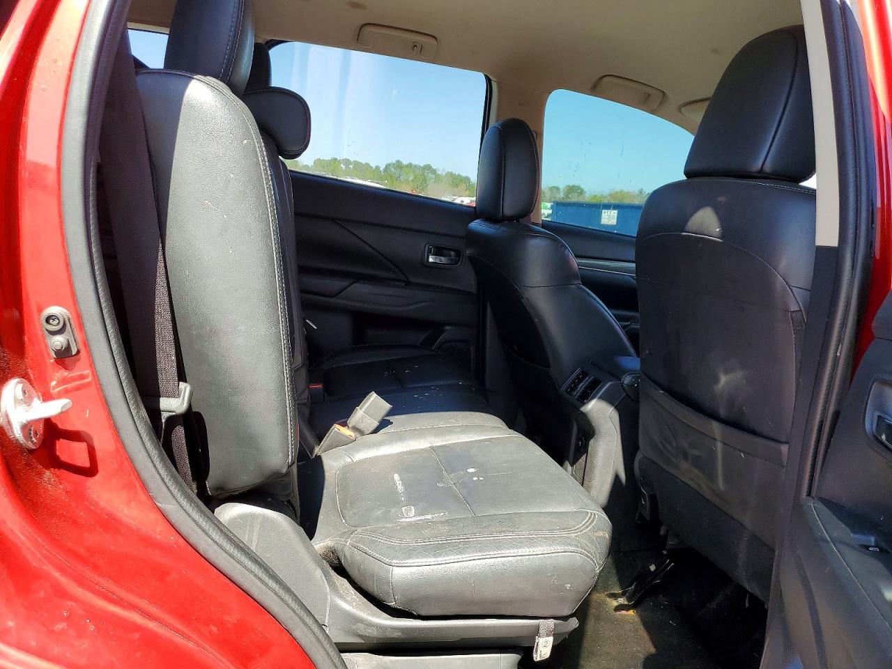 2019 MITSUBISHI OUTLANDER SE photo 21