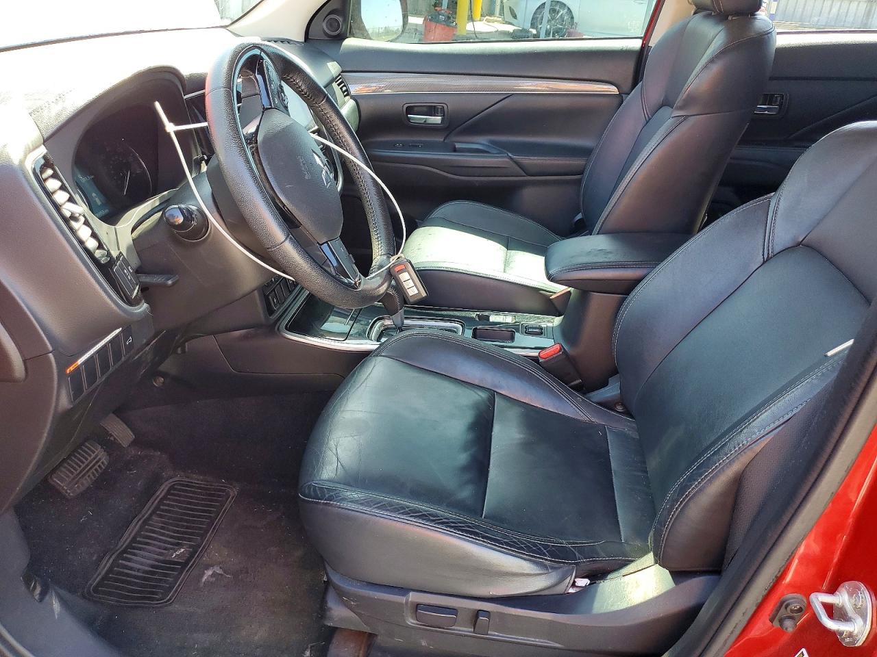 2019 MITSUBISHI OUTLANDER SE photo 13