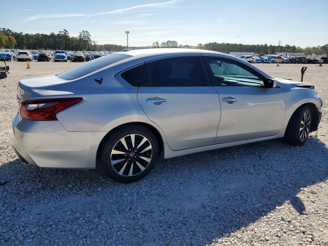 2018 NISSAN ALTIMA 2.5 SV photo 7