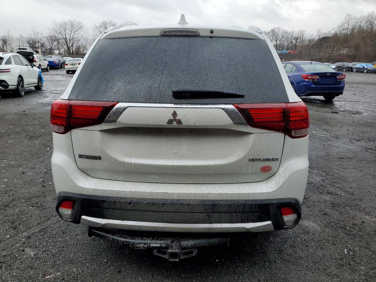 2018 MITSUBISHI OUTLANDER SE photo 11