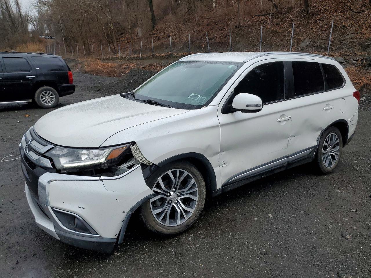 2018 MITSUBISHI OUTLANDER