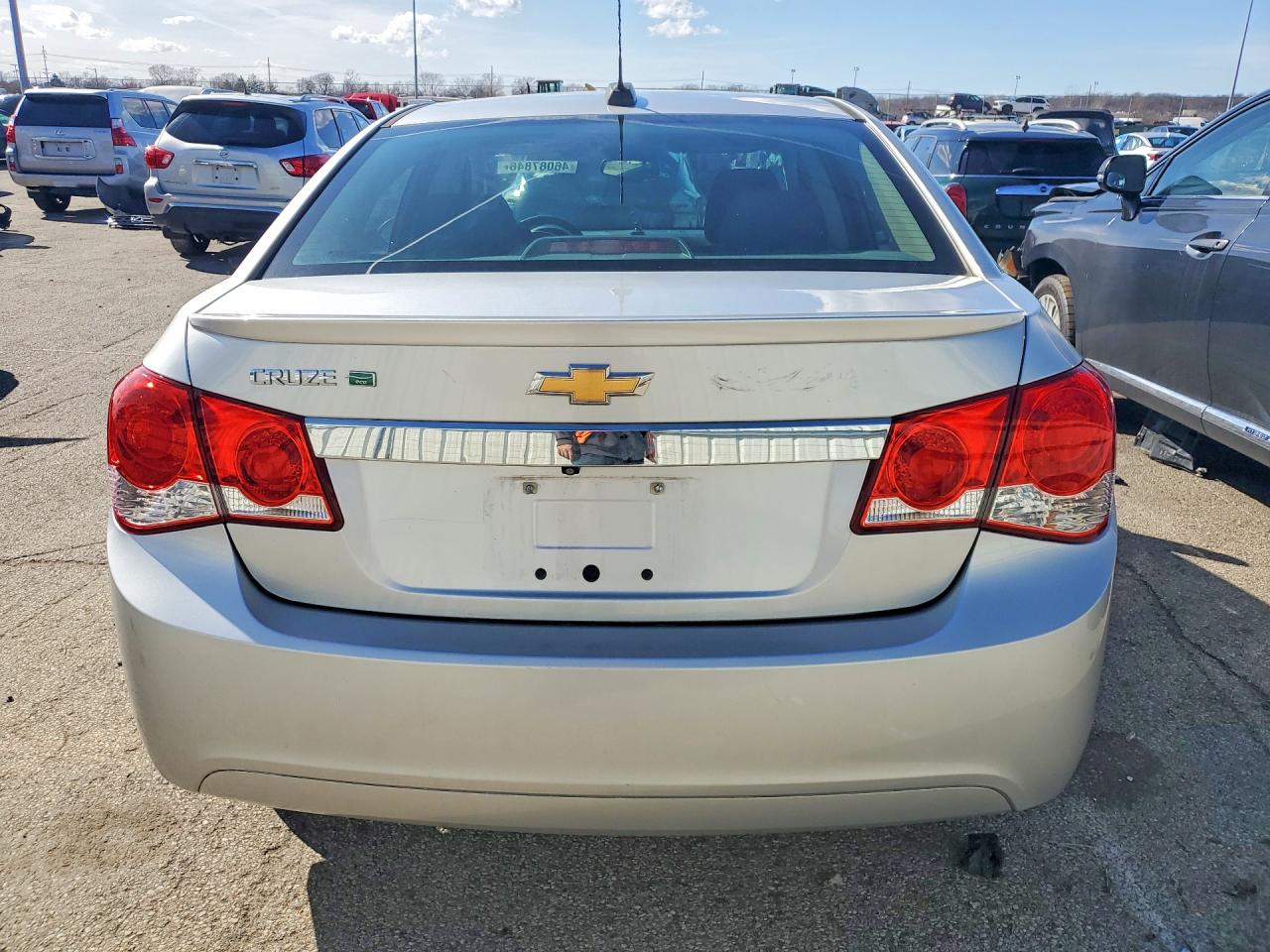 2016 CHEVROLET CRUZE LIMITED ECO photo 11
