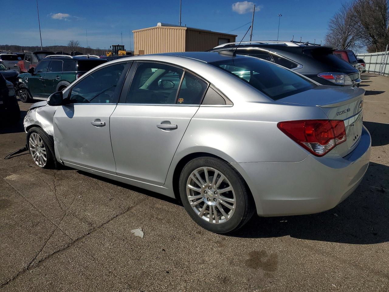 2016 CHEVROLET CRUZE LIMITED ECO photo 3