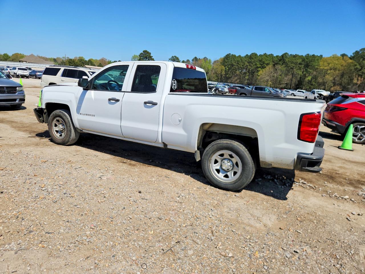 2017 CHEVROLET SILVERADO C1500 photo 2