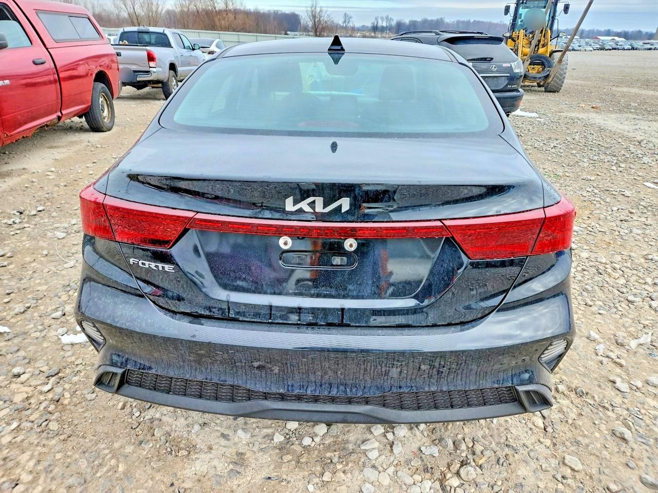 2023 KIA FORTE LXS photo 16