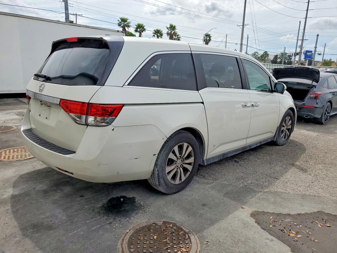 2016 HONDA ODYSSEY EXL photo 3