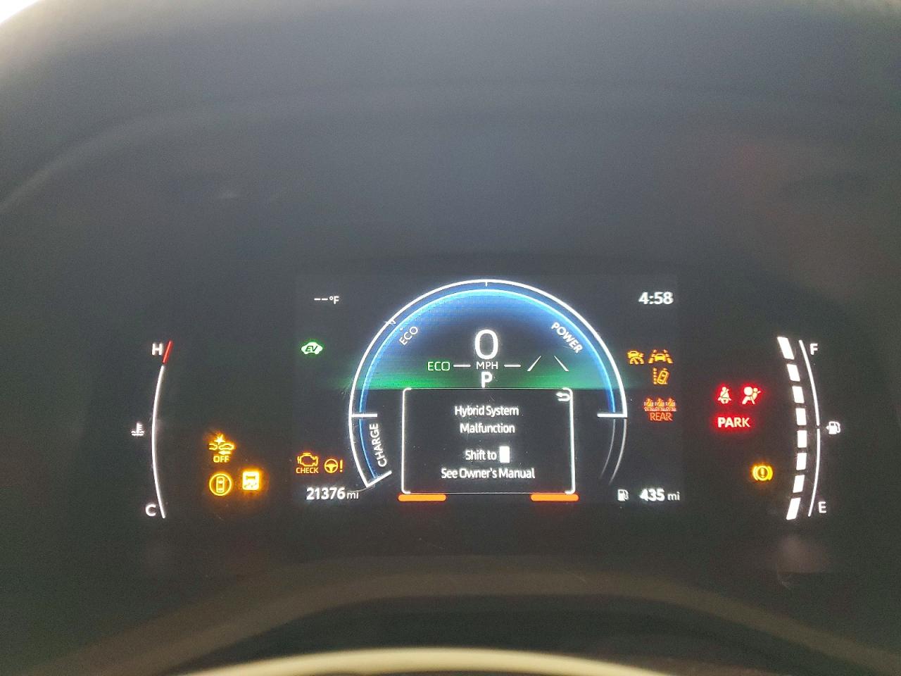 2025 TOYOTA CAMRY LE photo 17