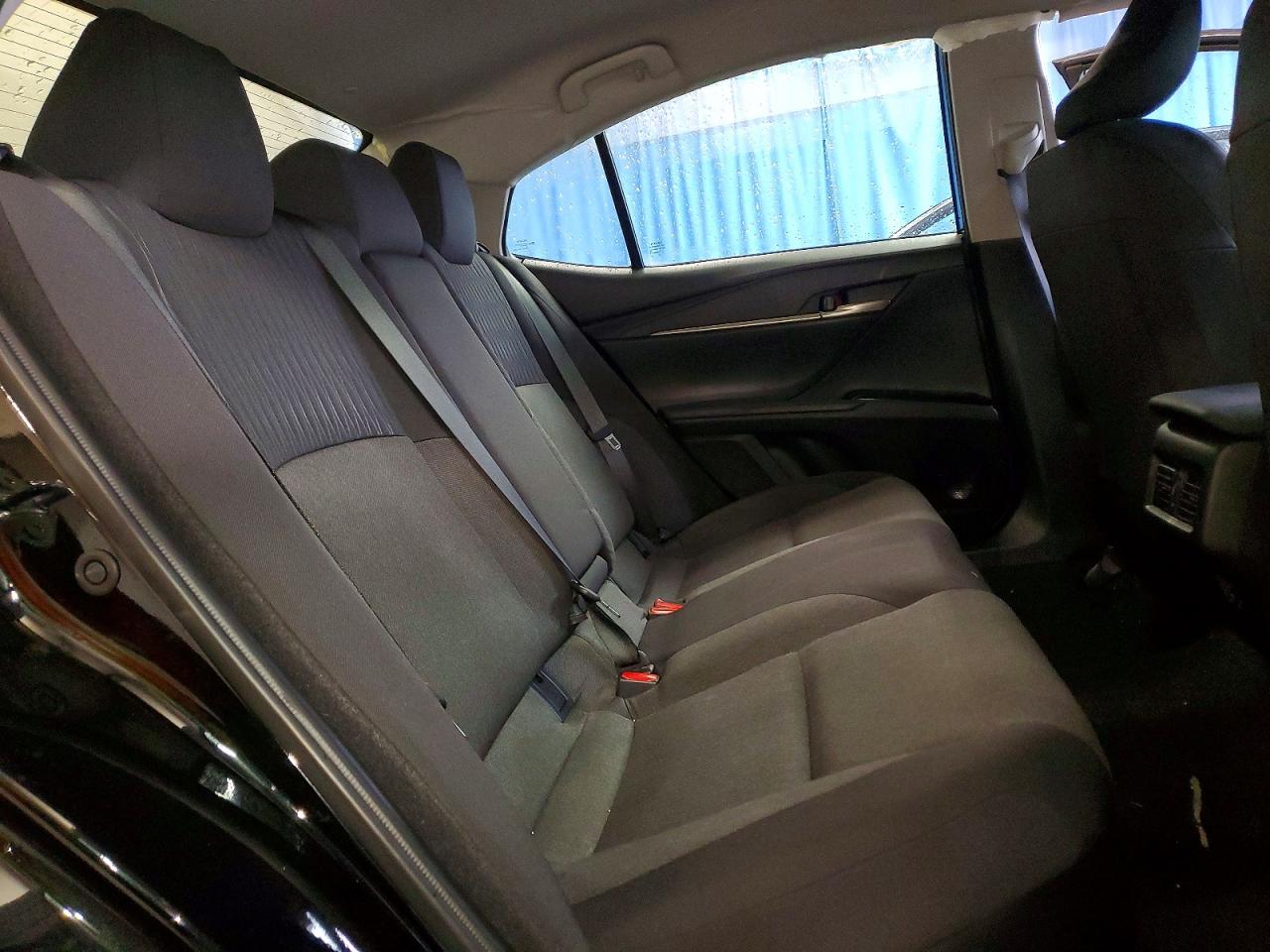 2025 TOYOTA CAMRY LE photo 19