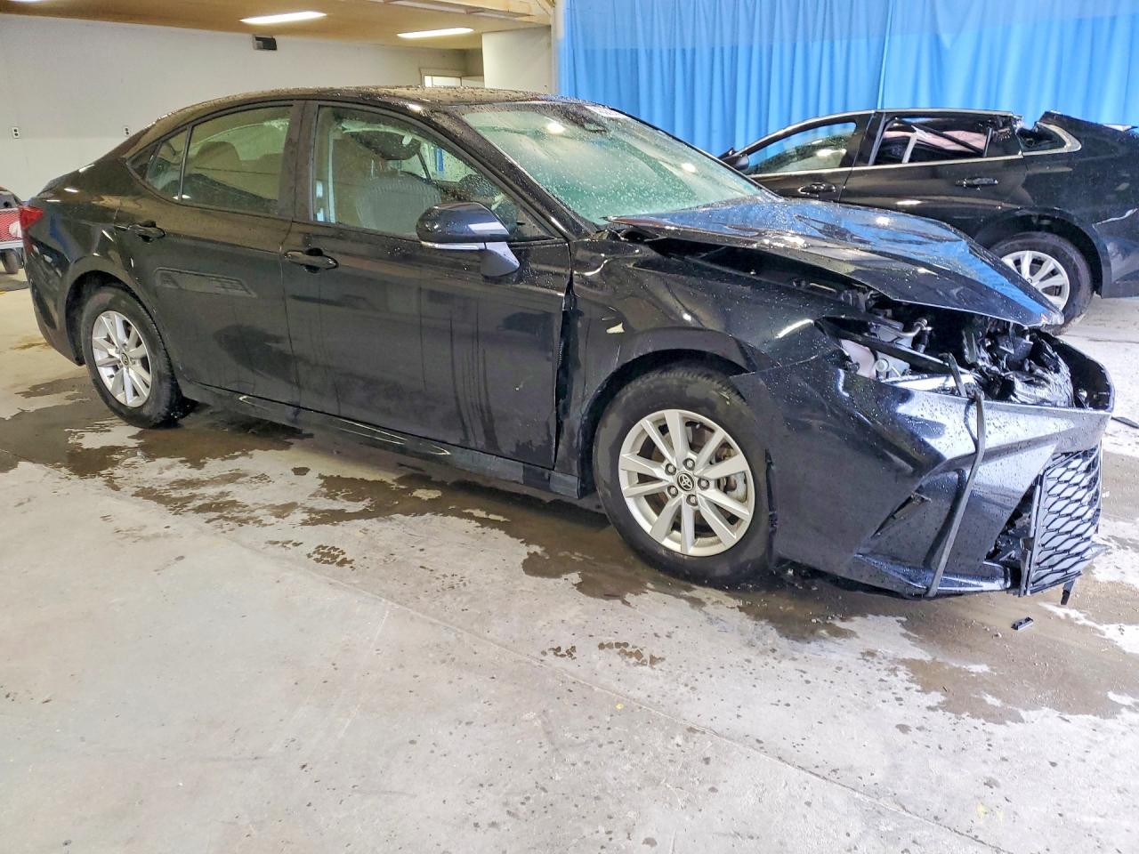 2025 TOYOTA CAMRY LE photo 7