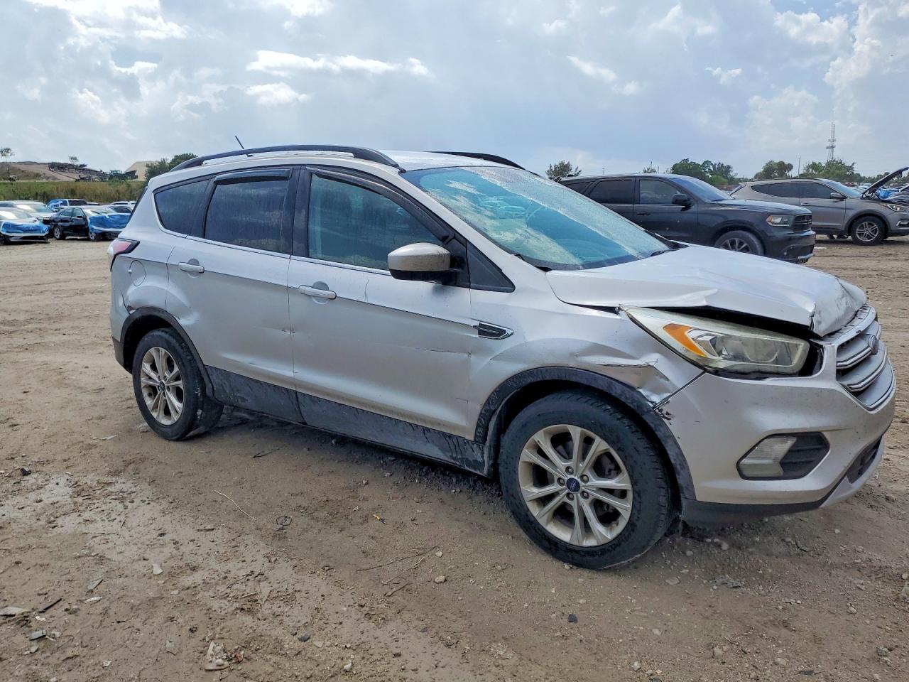 2018 FORD ESCAPE SEL photo 4
