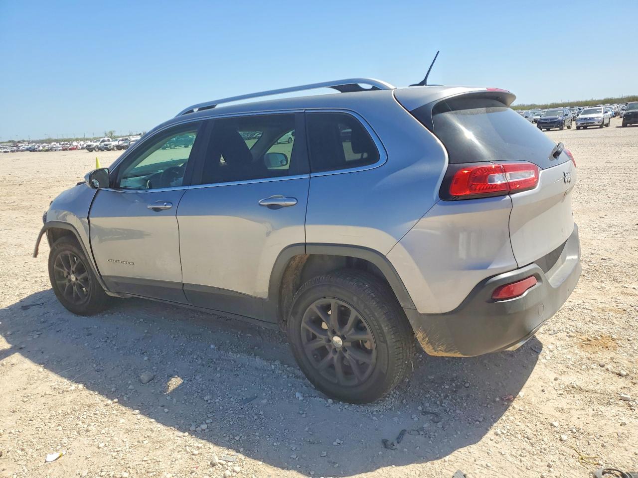 2015 JEEP CHEROKEE LATITUDE photo 2