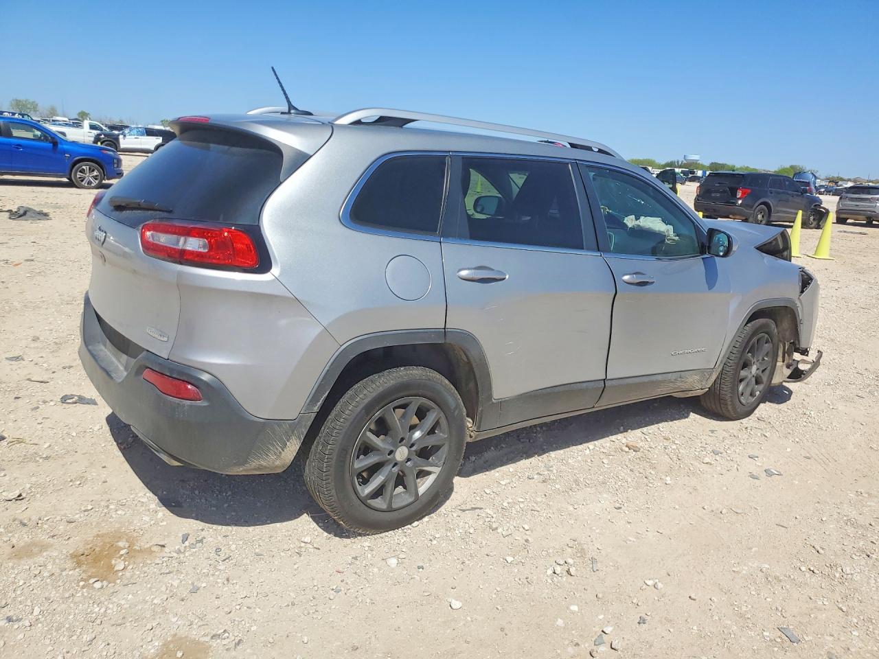 2015 JEEP CHEROKEE LATITUDE photo 3