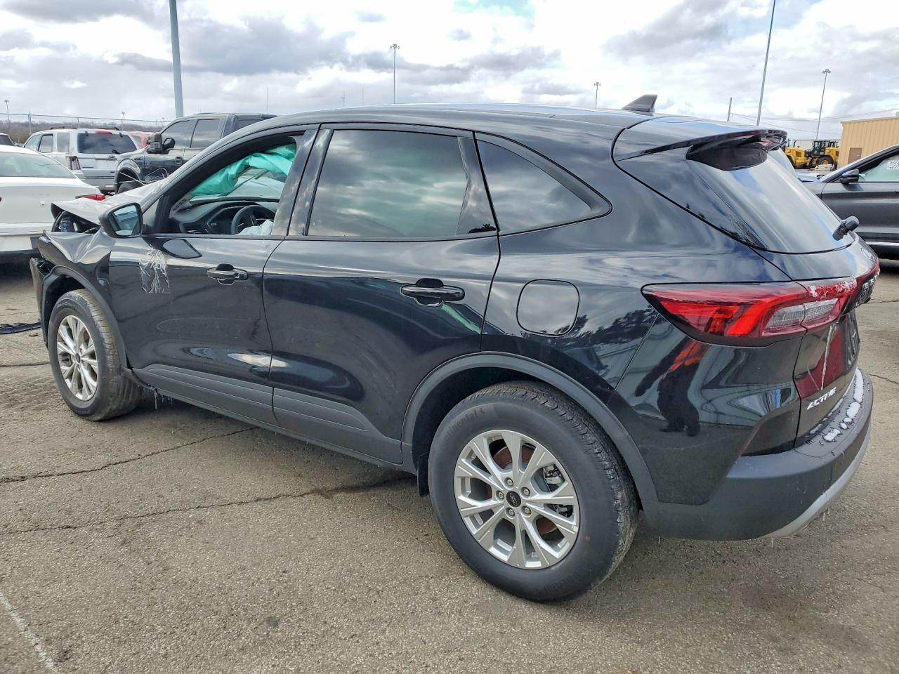 2025 FORD ESCAPE ACTIVE photo 3