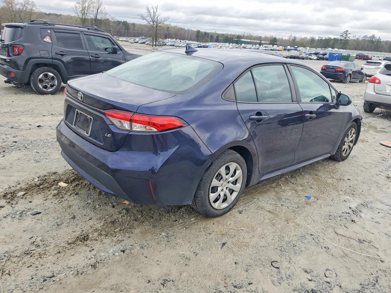 2020 TOYOTA COROLLA LE photo 3