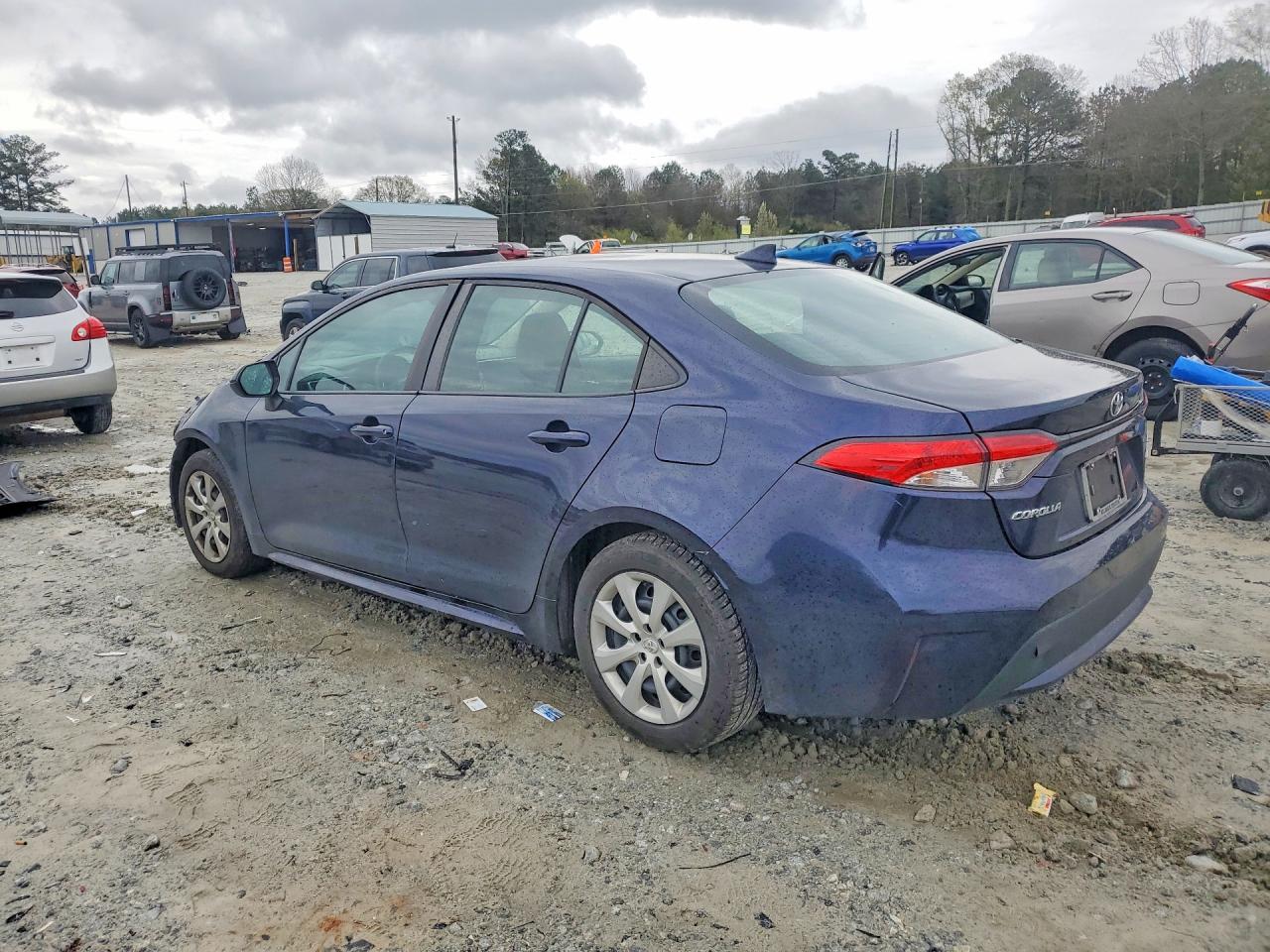 2020 TOYOTA COROLLA LE photo 2