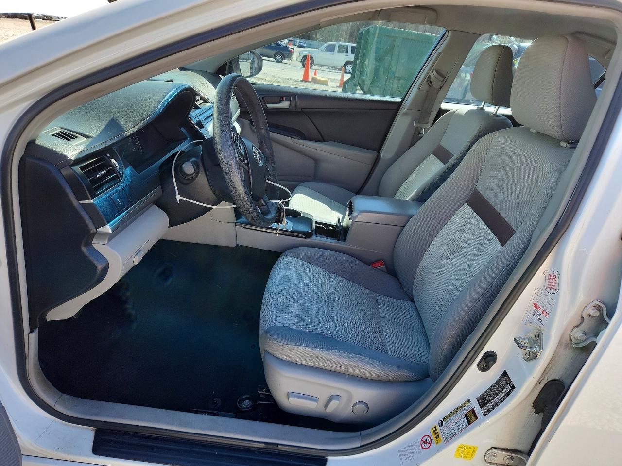 2013 TOYOTA CAMRY LE photo 7