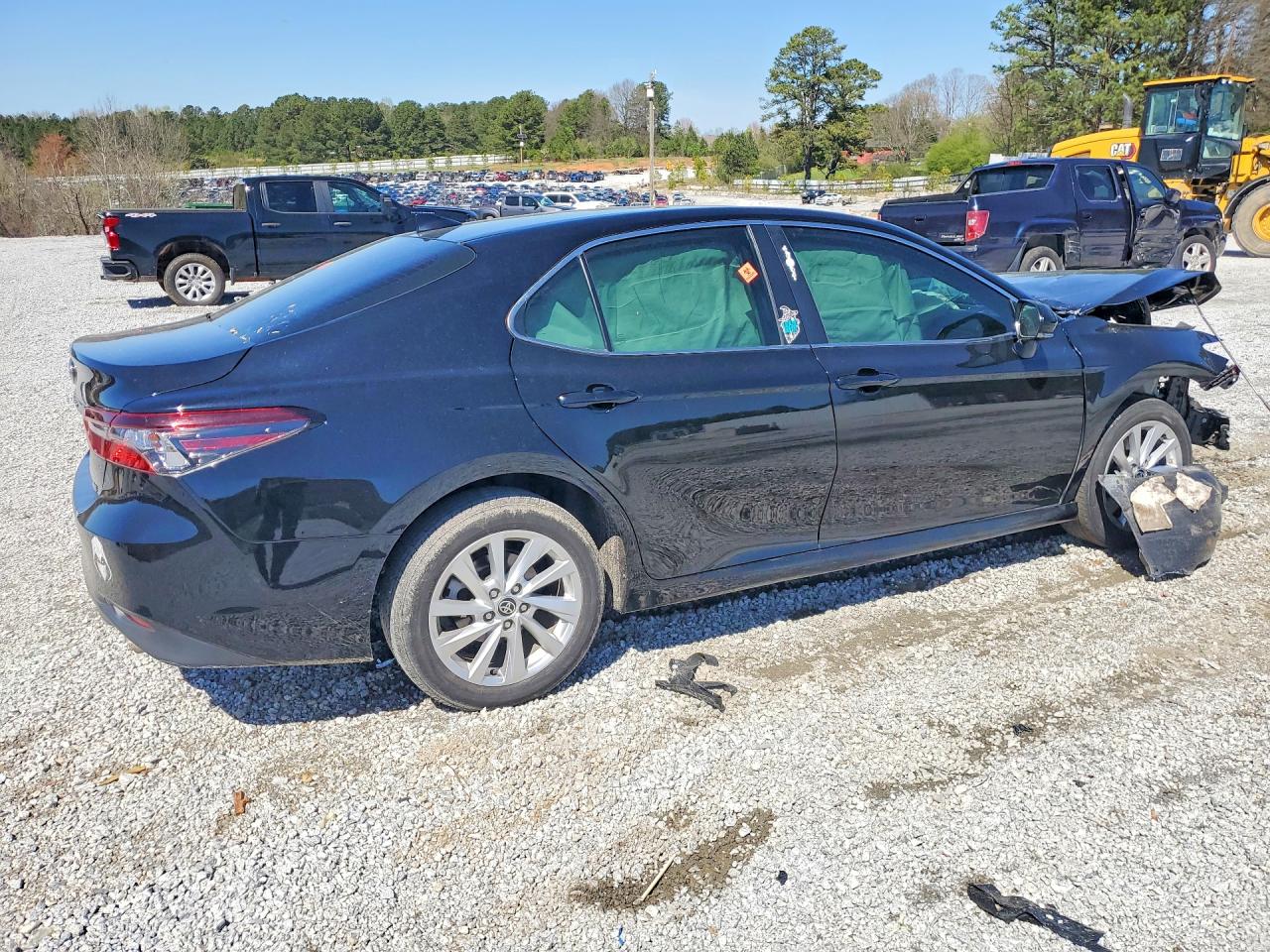 2023 TOYOTA CAMRY LE photo 5