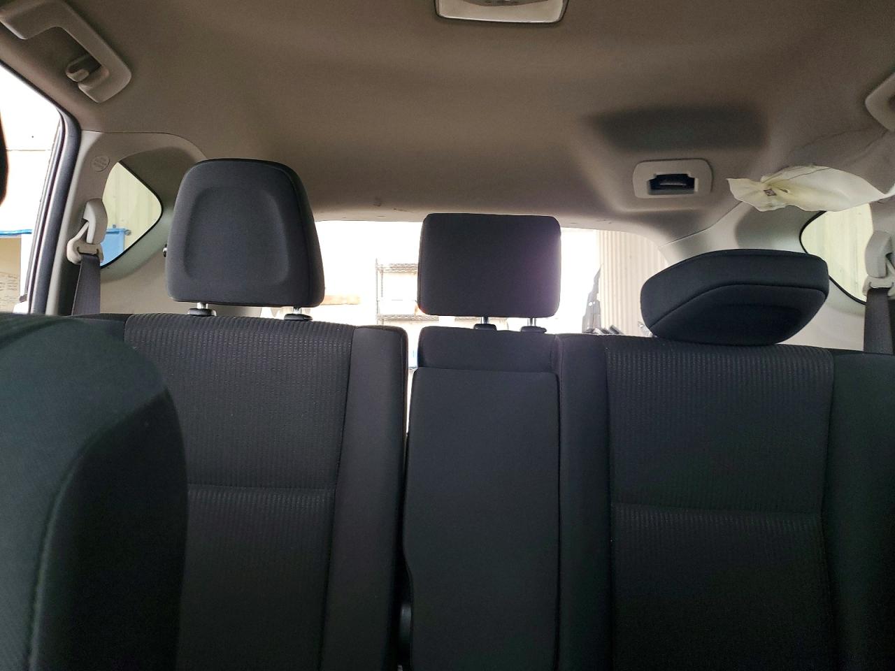 2017 TOYOTA RAV4 LE photo 10