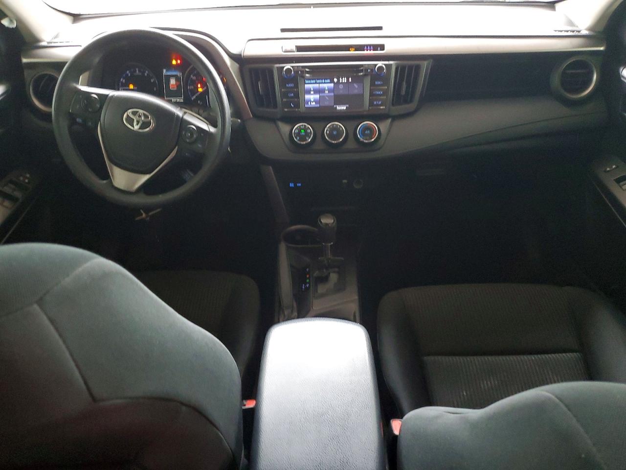 2017 TOYOTA RAV4 LE photo 8