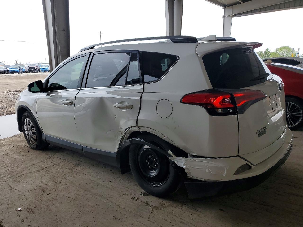 2017 TOYOTA RAV4 LE photo 2