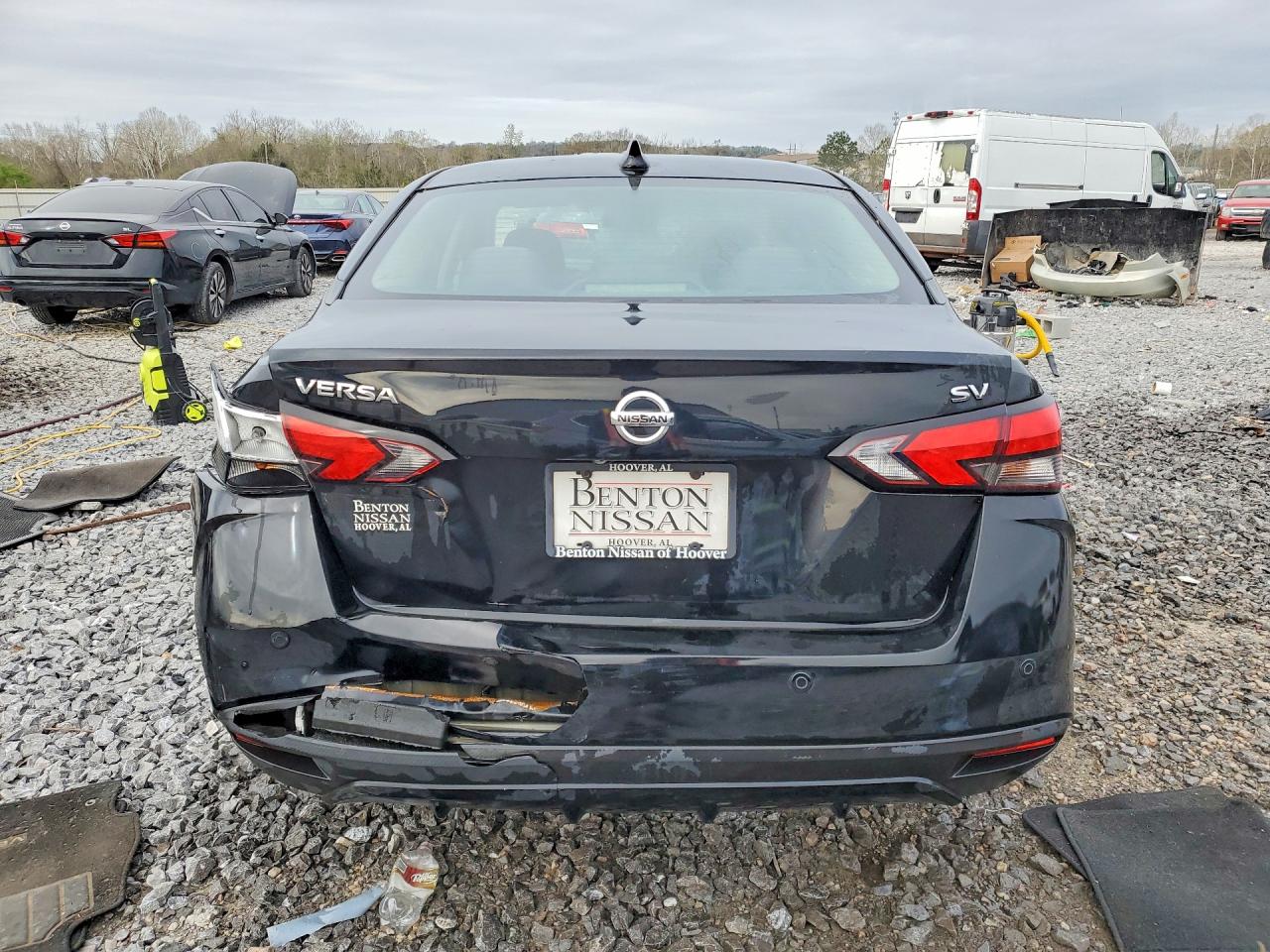 2021 NISSAN VERSA SV photo 6