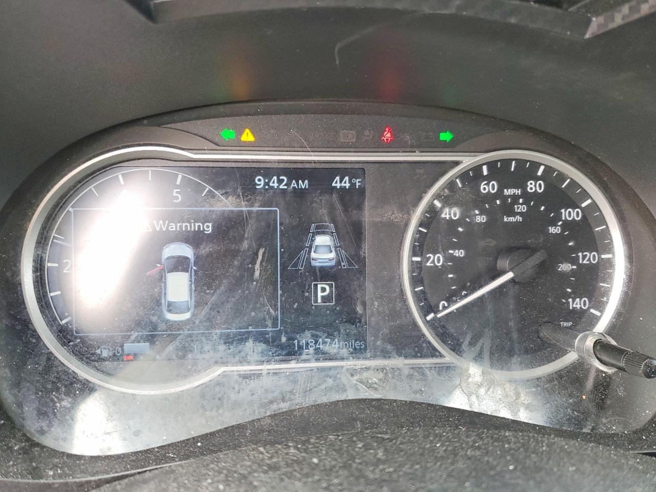 2021 NISSAN VERSA SV photo 9