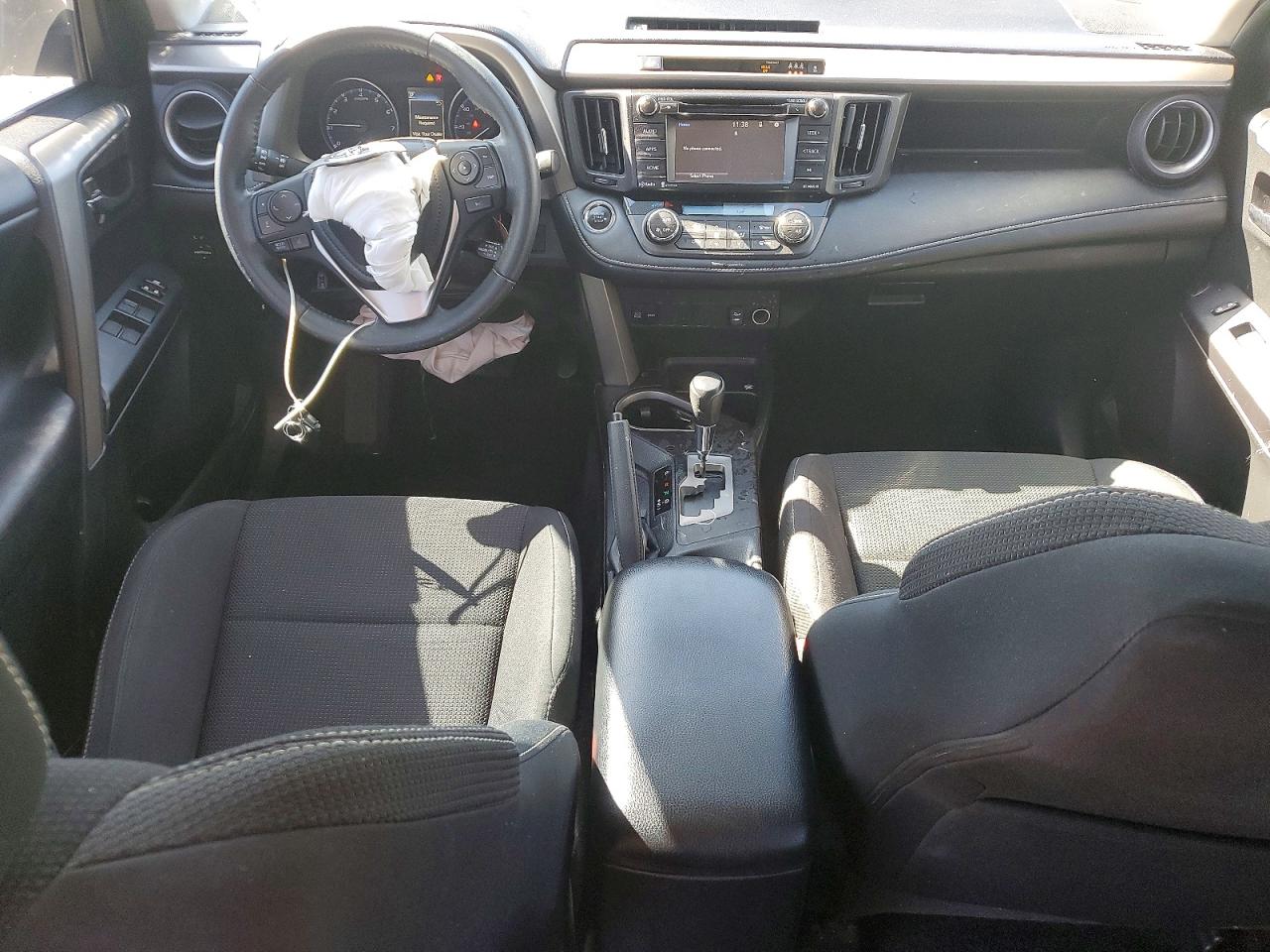 2018 TOYOTA RAV4 XLE photo 8