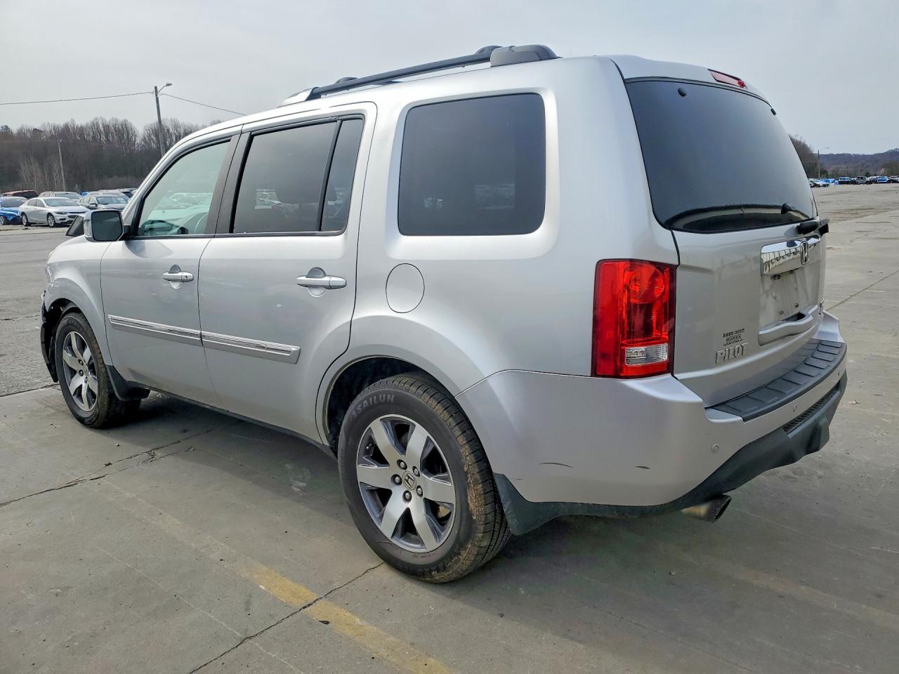 2013 HONDA PILOT TOURING photo 2