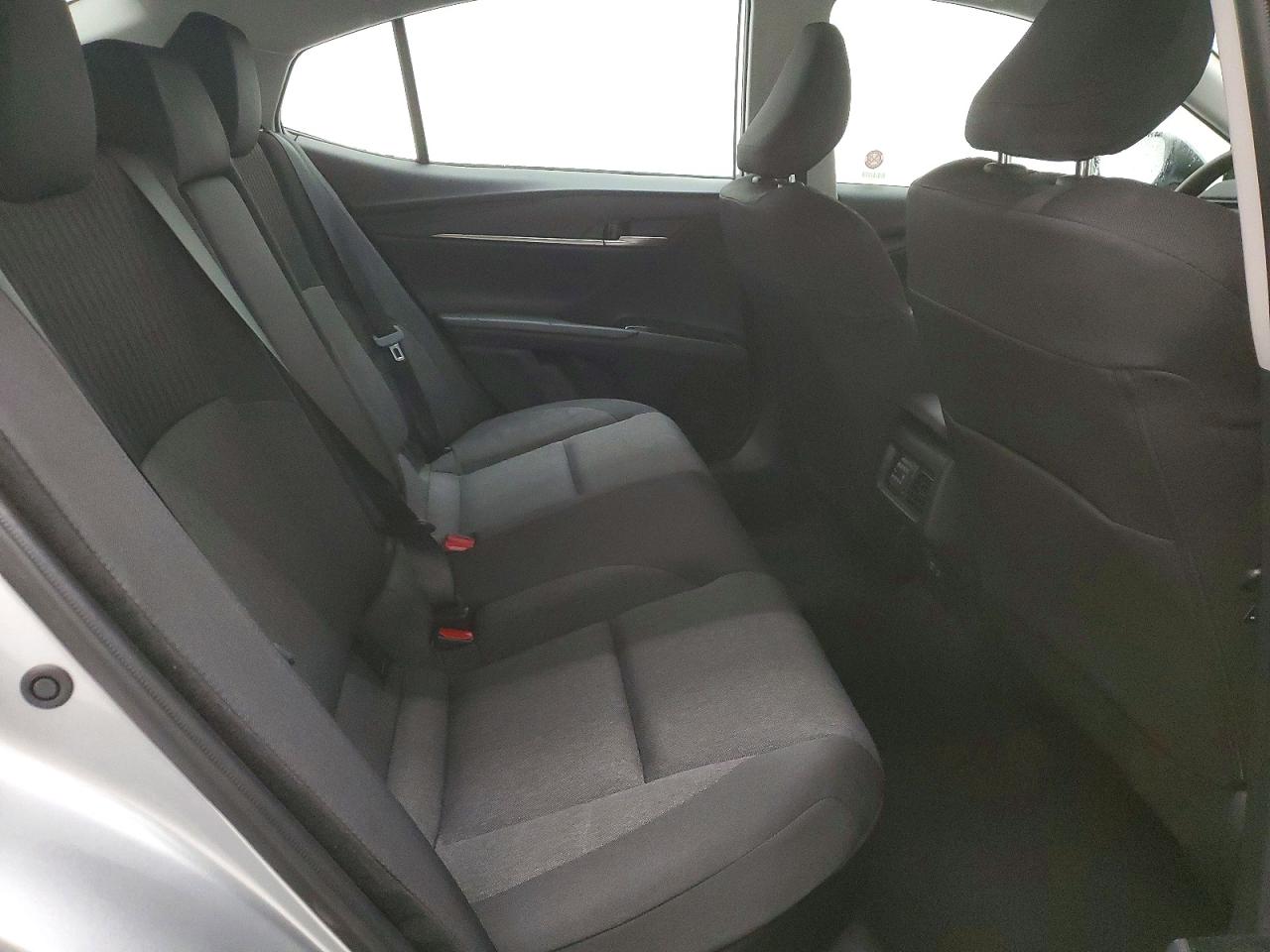 2026 TOYOTA CAMRY LE photo 28