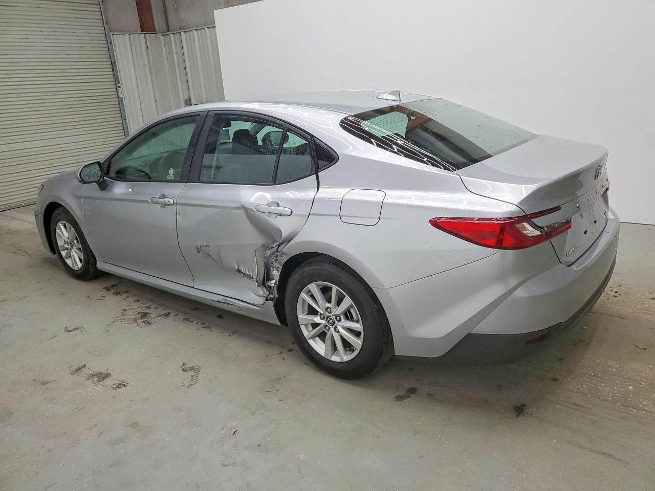 2026 TOYOTA CAMRY LE photo 4