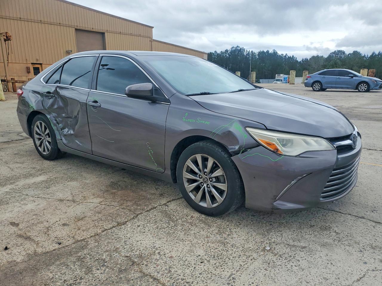 2015 TOYOTA CAMRY XLE V6 photo 4