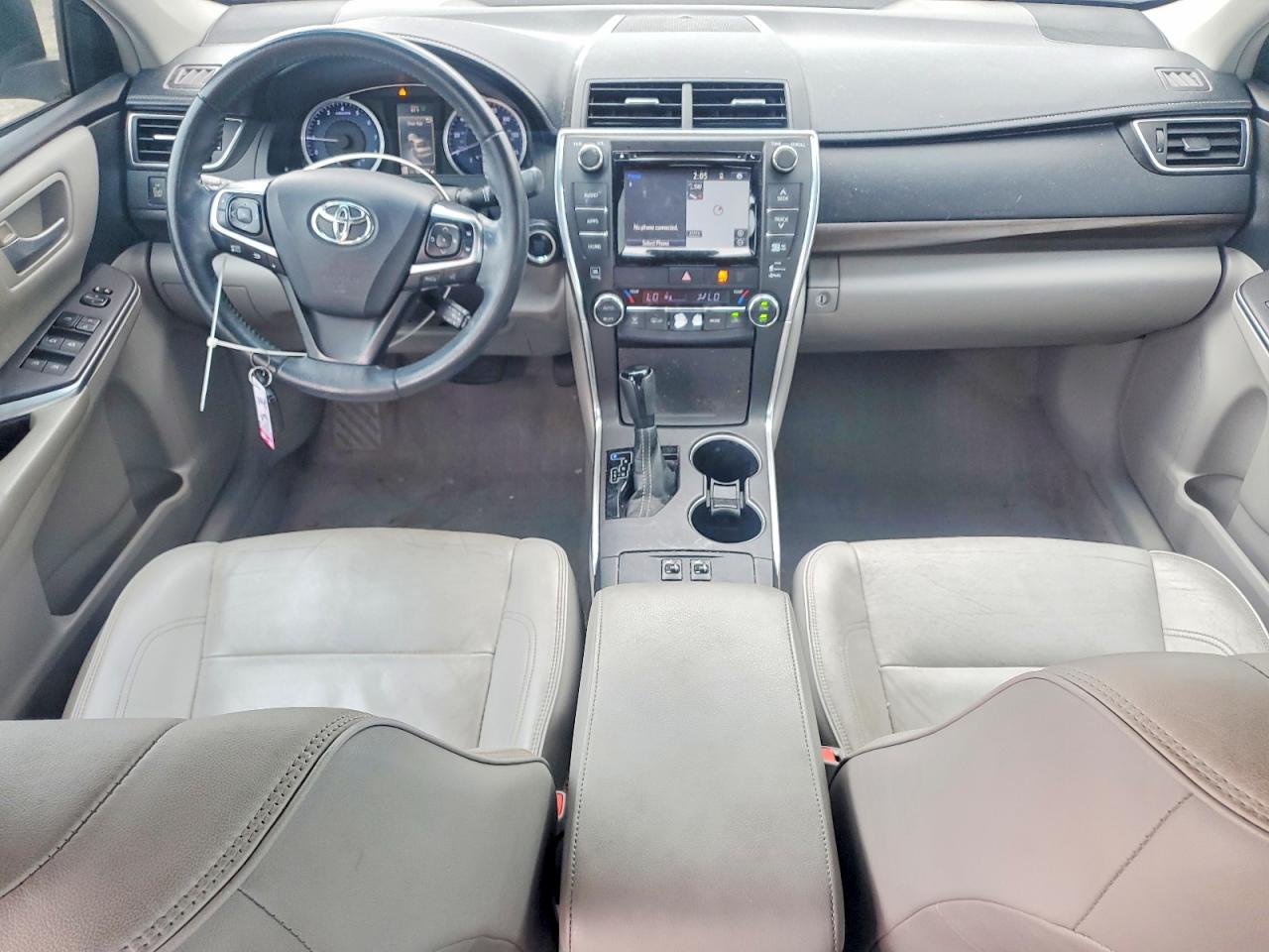 2015 TOYOTA CAMRY XLE V6 photo 8