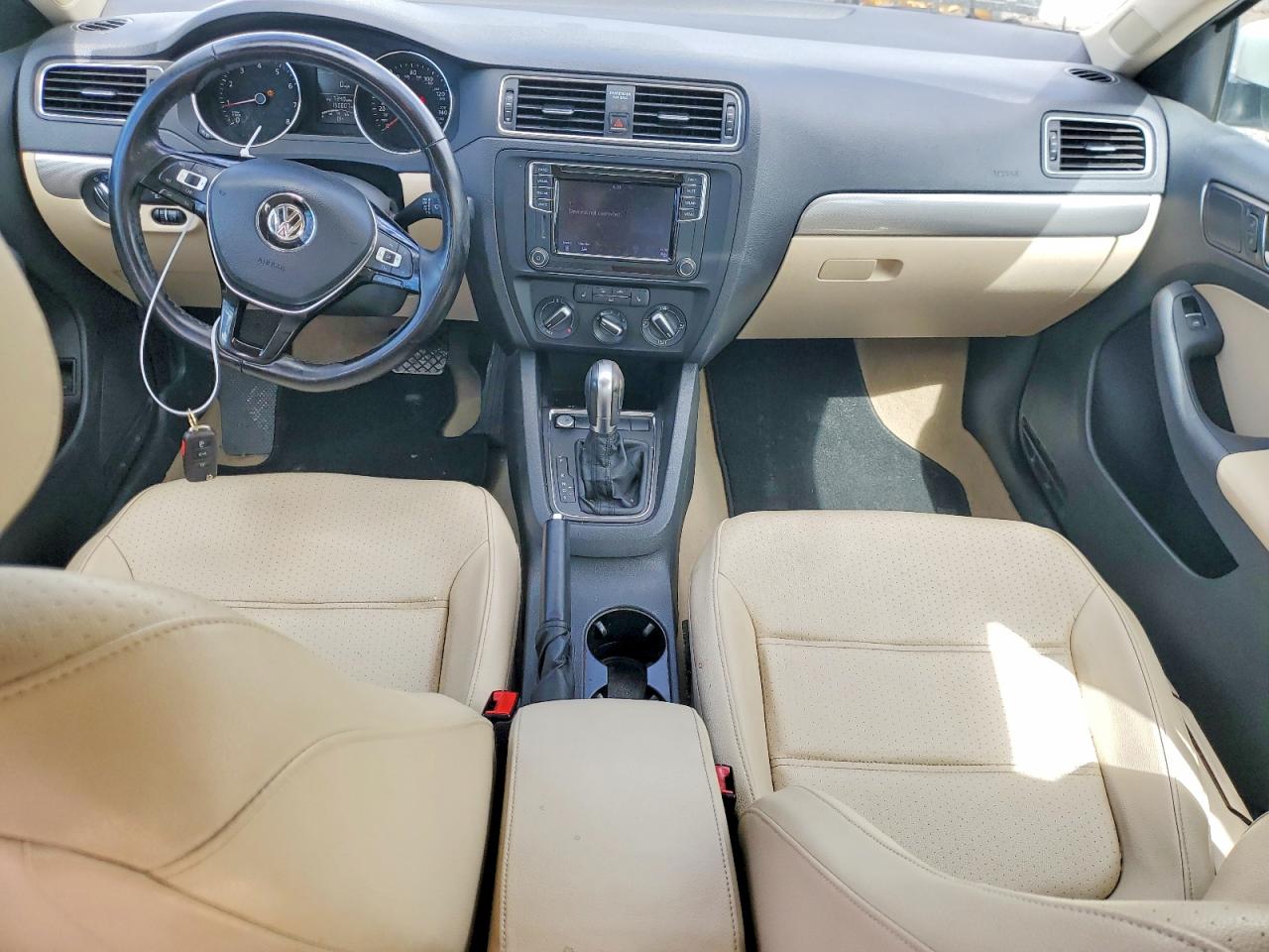 2016 VOLKSWAGEN JETTA SE photo 8