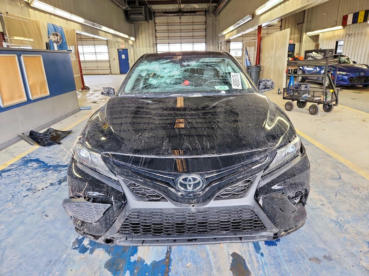 2021 TOYOTA CAMRY SE photo 5