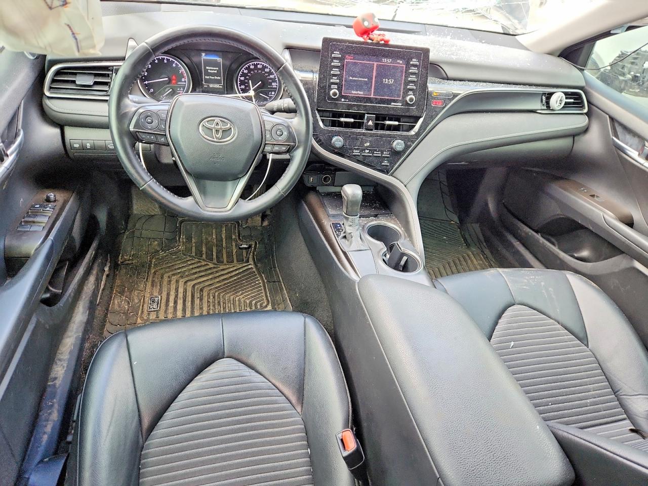 2021 TOYOTA CAMRY SE photo 8