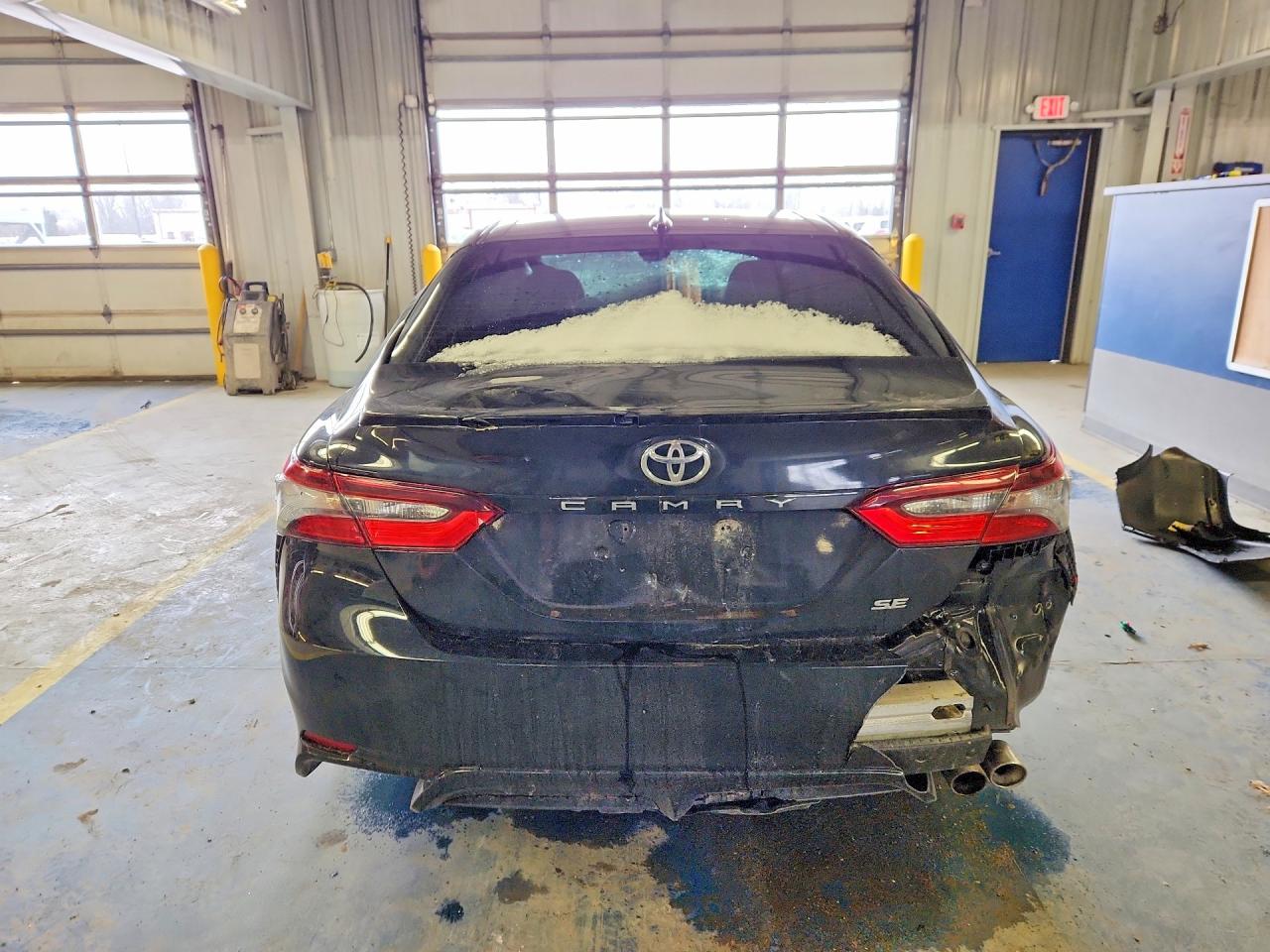2021 TOYOTA CAMRY SE photo 6