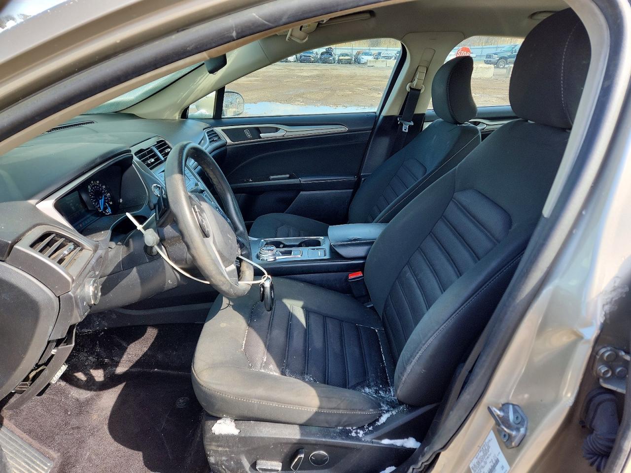 2017 FORD FUSION SE photo 13
