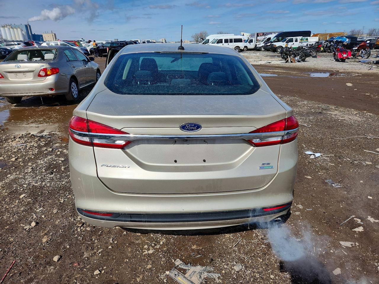 2017 FORD FUSION SE photo 11