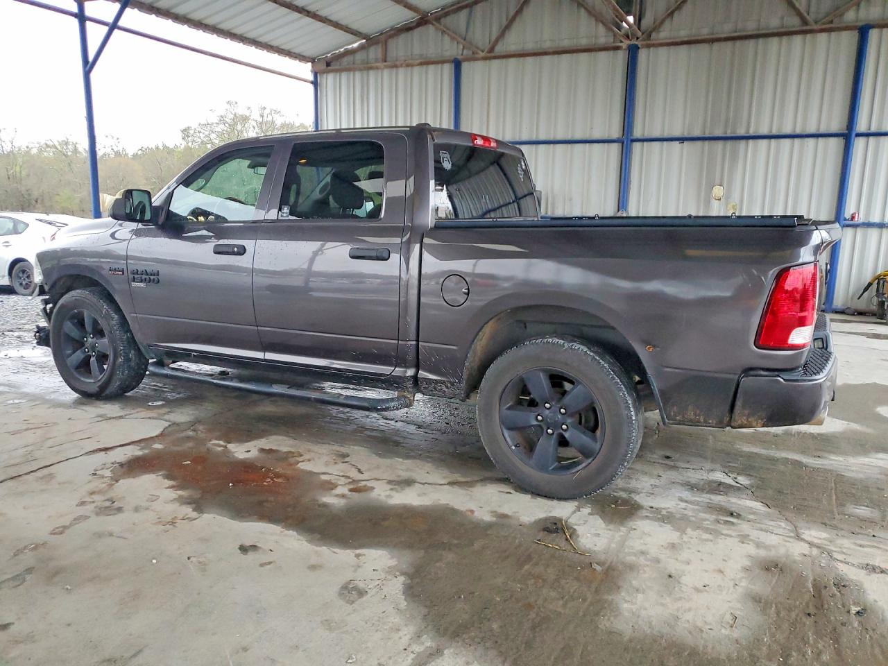 2019 RAM 1500 CLASSIC TRADESMAN photo 3