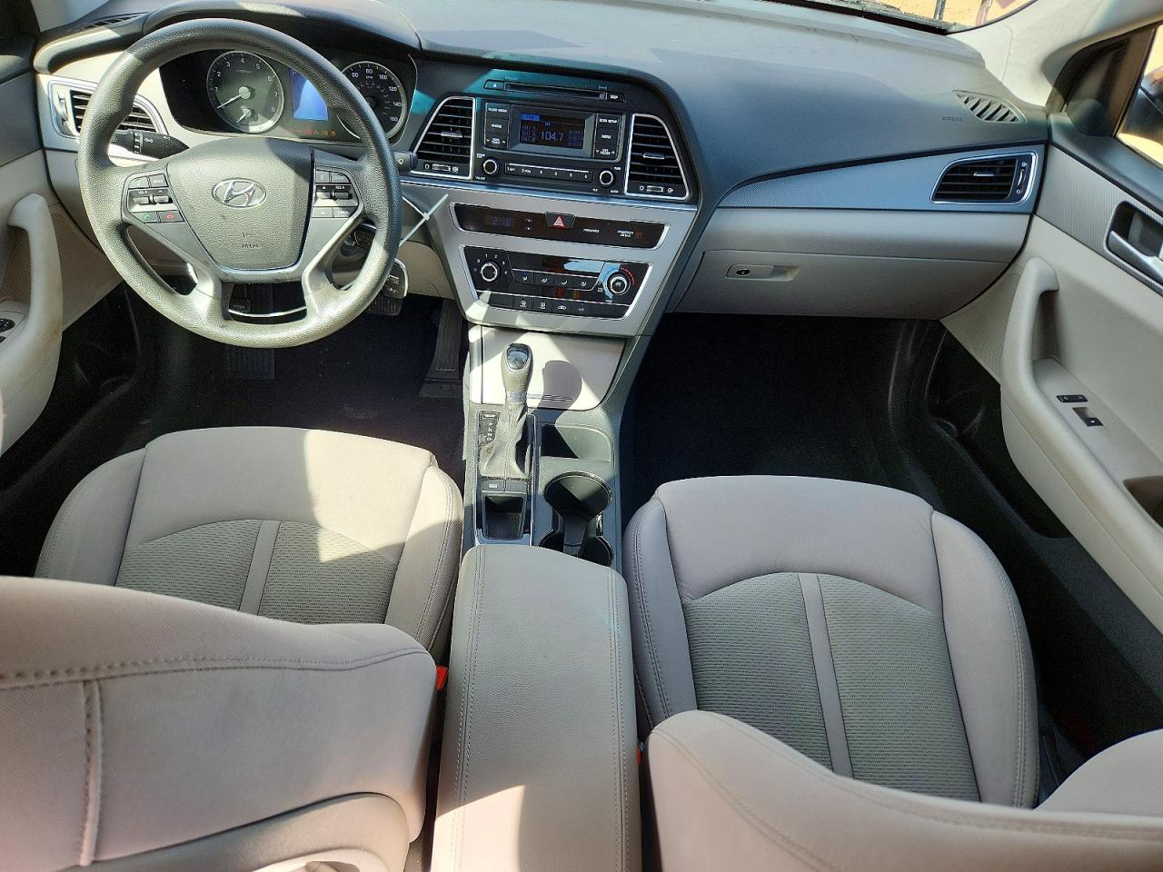 2015 HYUNDAI SONATA SE photo 8