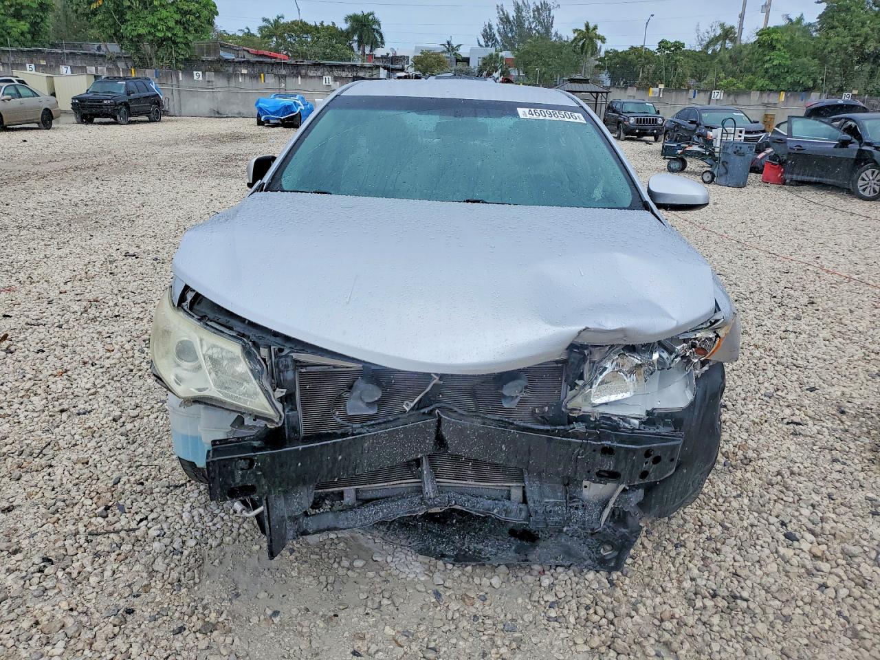 2014 TOYOTA CAMRY LE photo 5