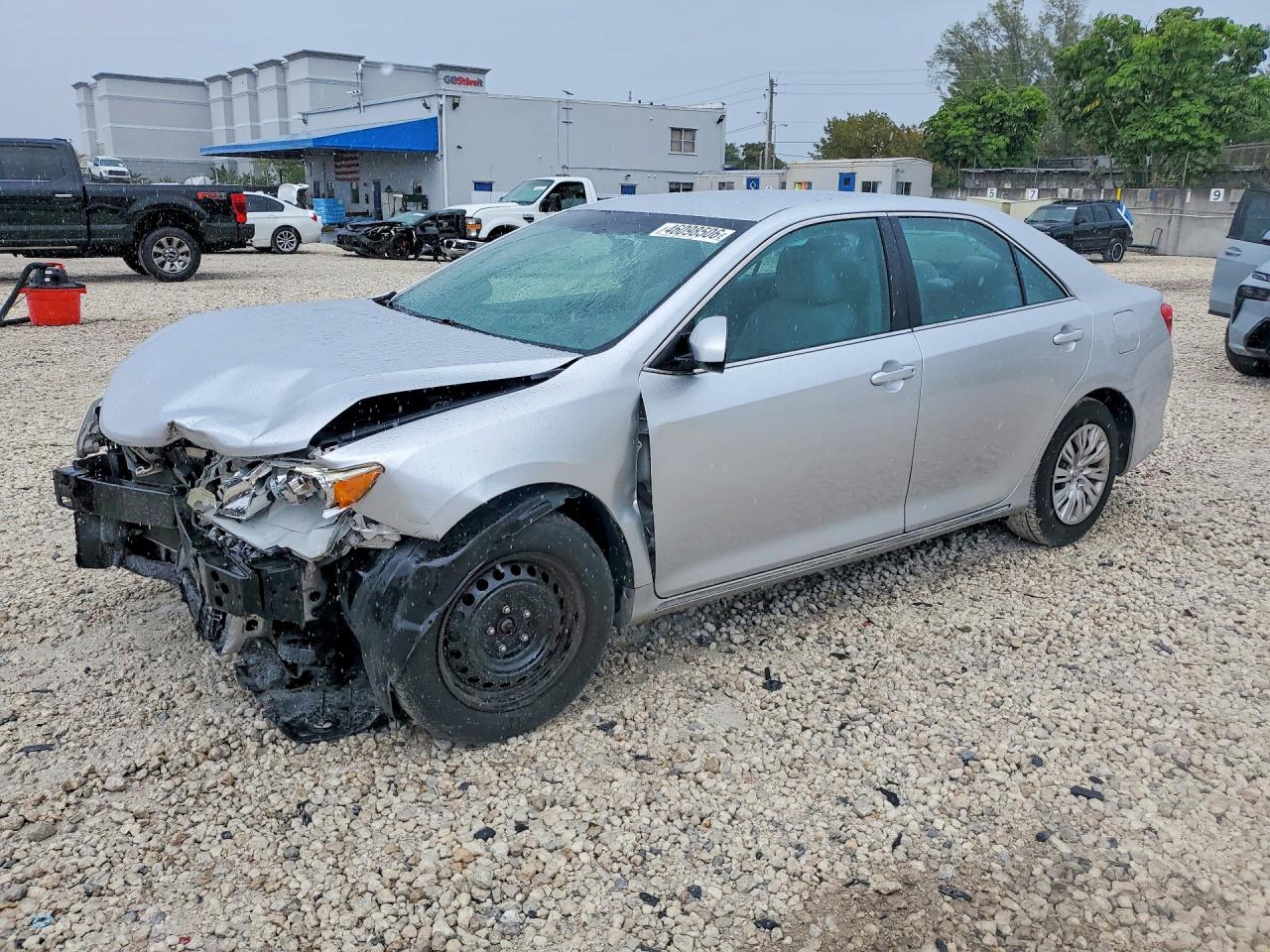 2014 TOYOTA CAMRY