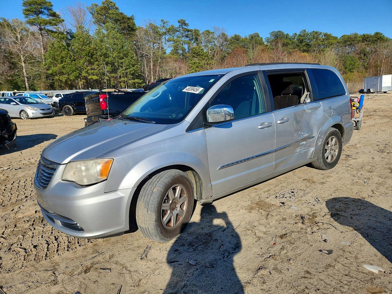 2011 CHRYSLER TOWN & COUNTRY