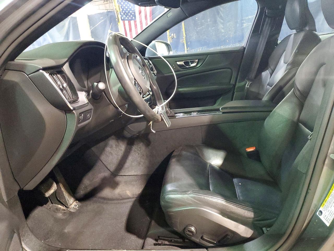2020 VOLVO S60 T6 MOMENTUM photo 7