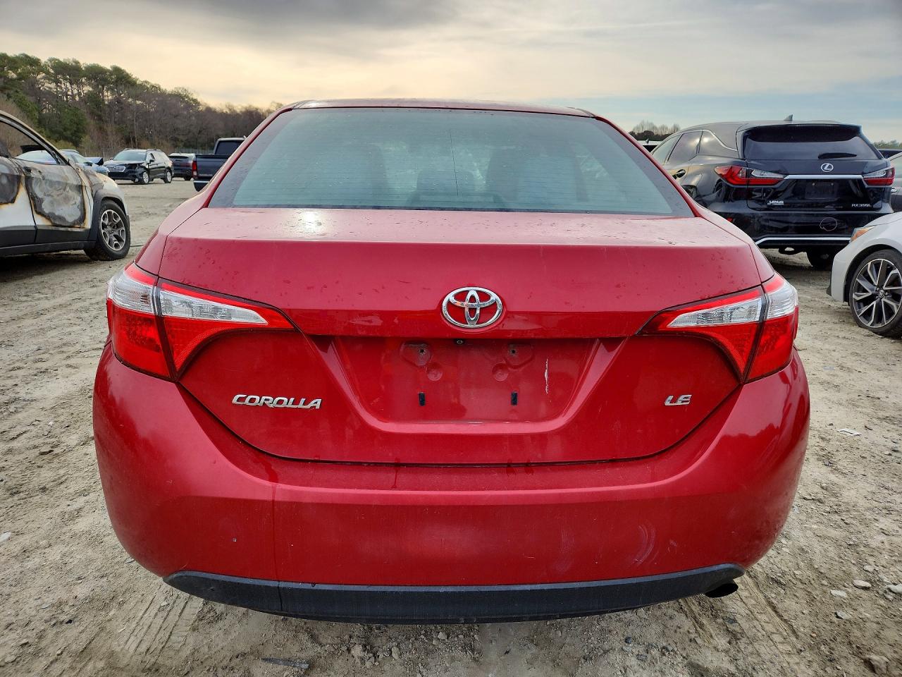 2015 TOYOTA COROLLA LE photo 11