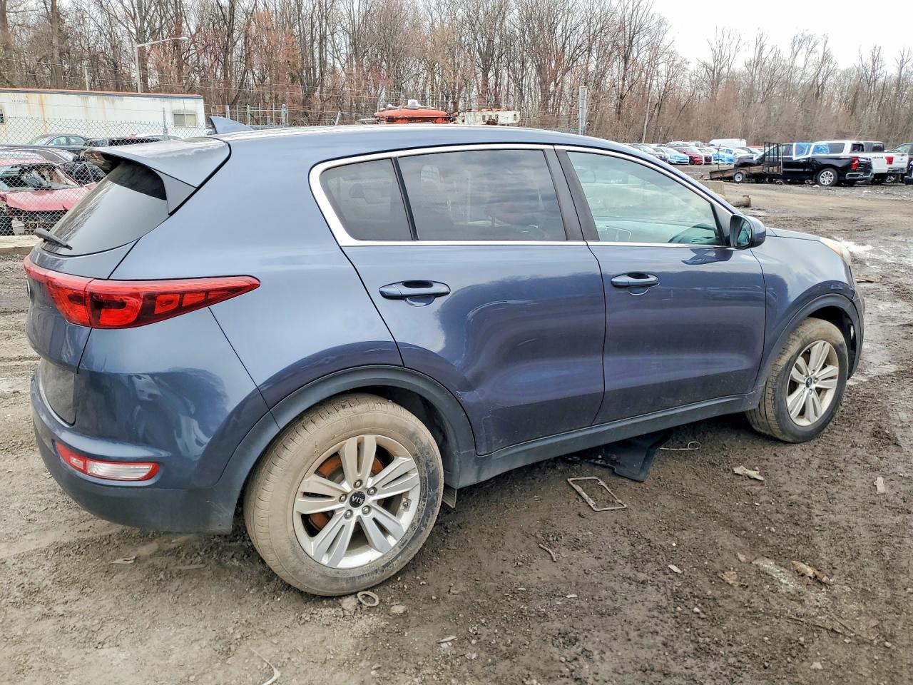 2019 KIA SPORTAGE LX photo 3